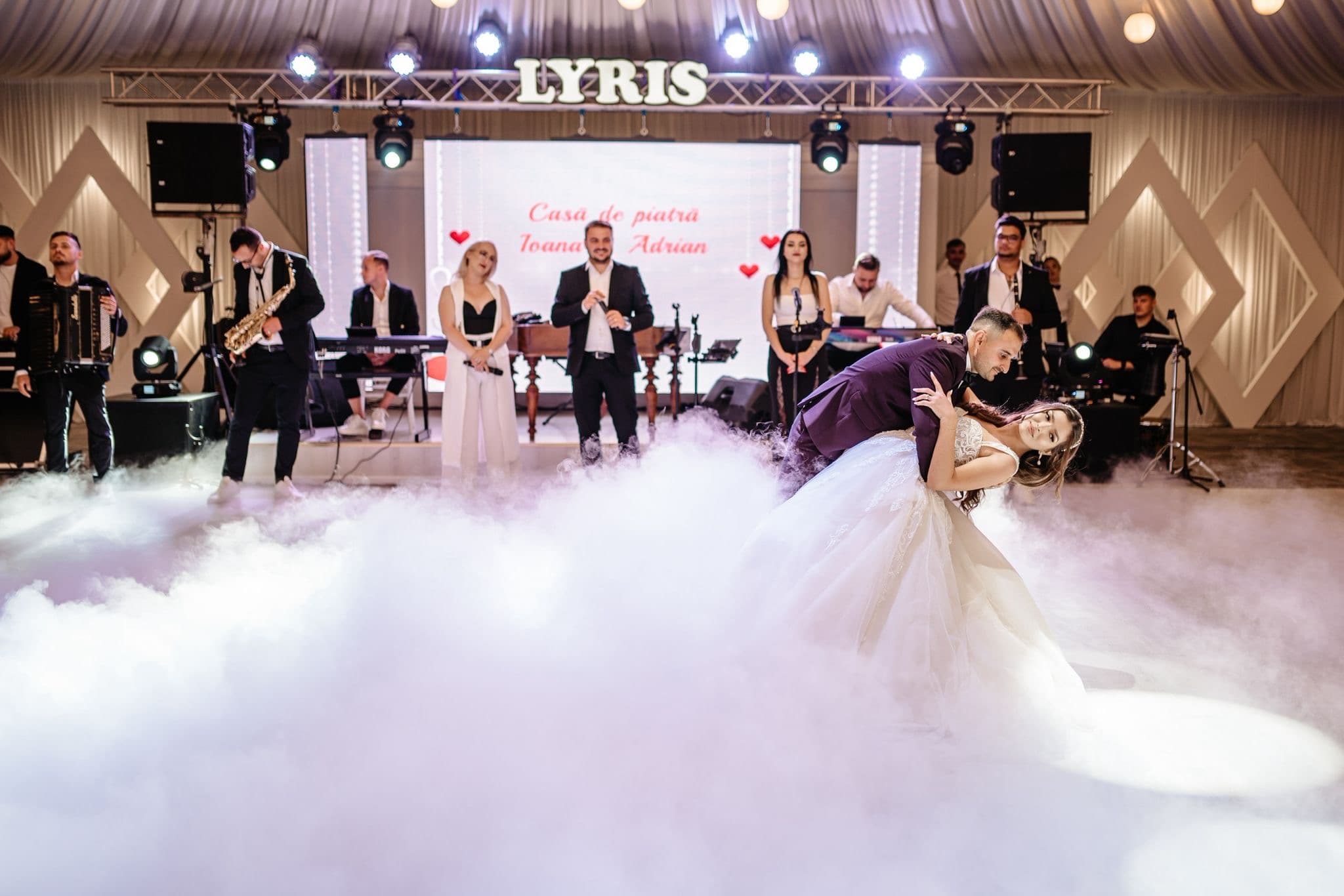 Ballroom Essence - Dansul Mirilor